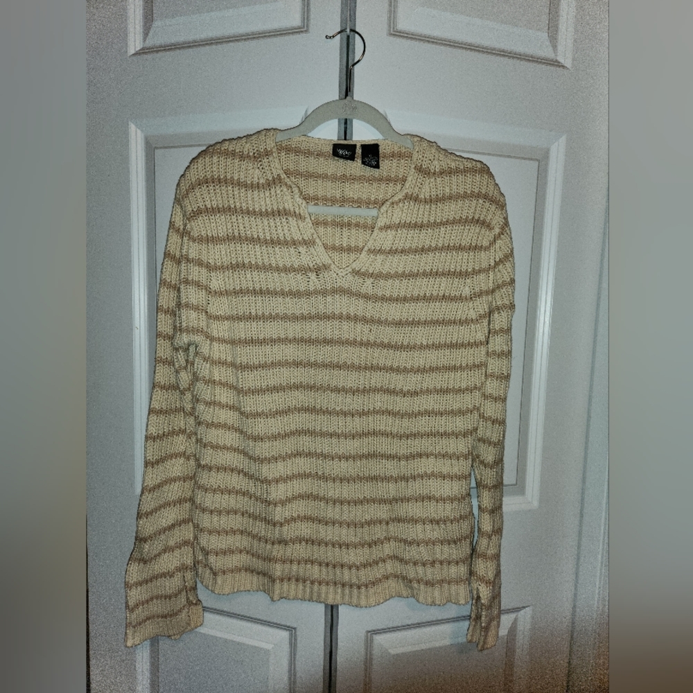 Mossimo XL V-neck tan and brown striped sweater.
